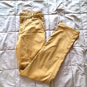 Dockers slim tapered khaki pants (30w x 32l)